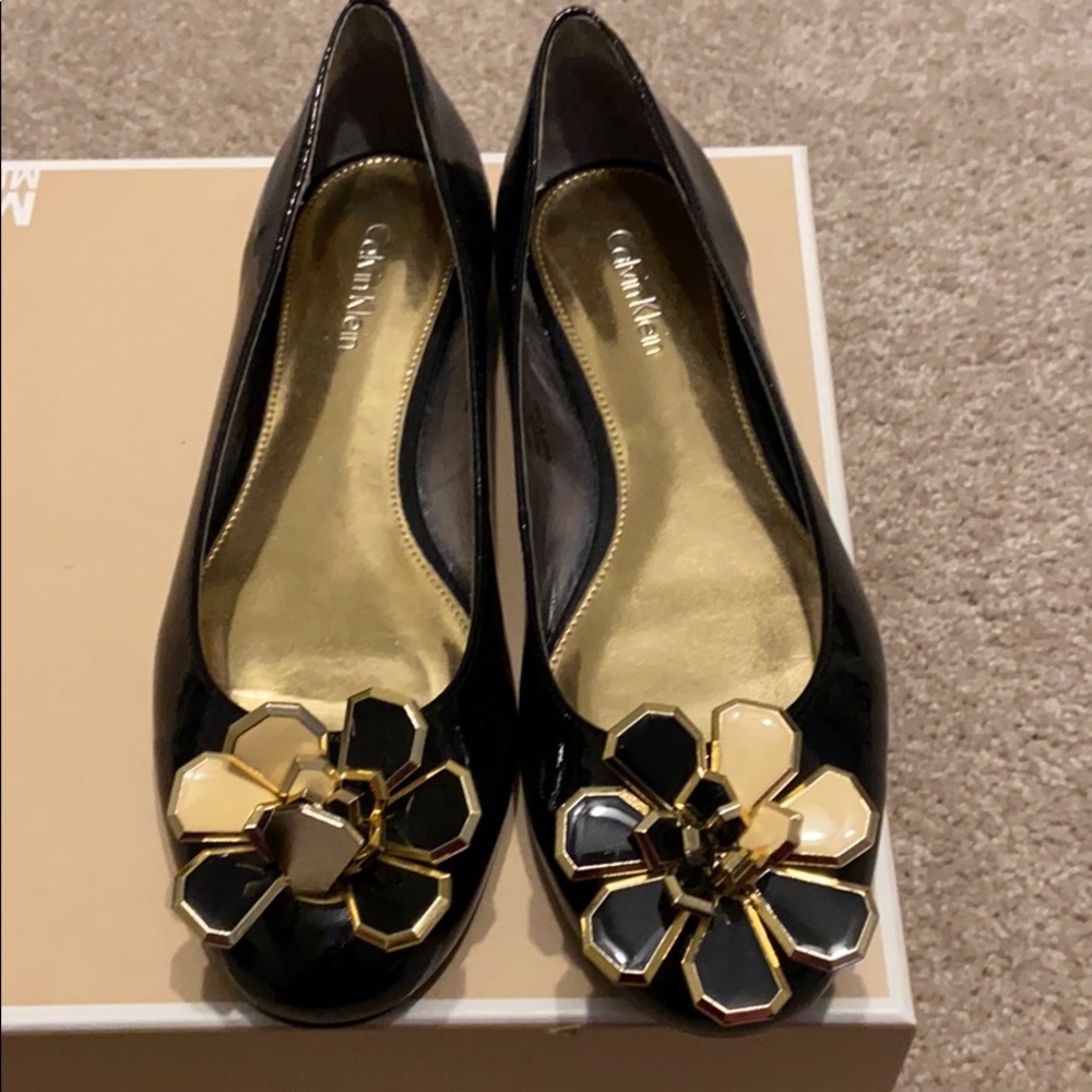 Black patent leather flats